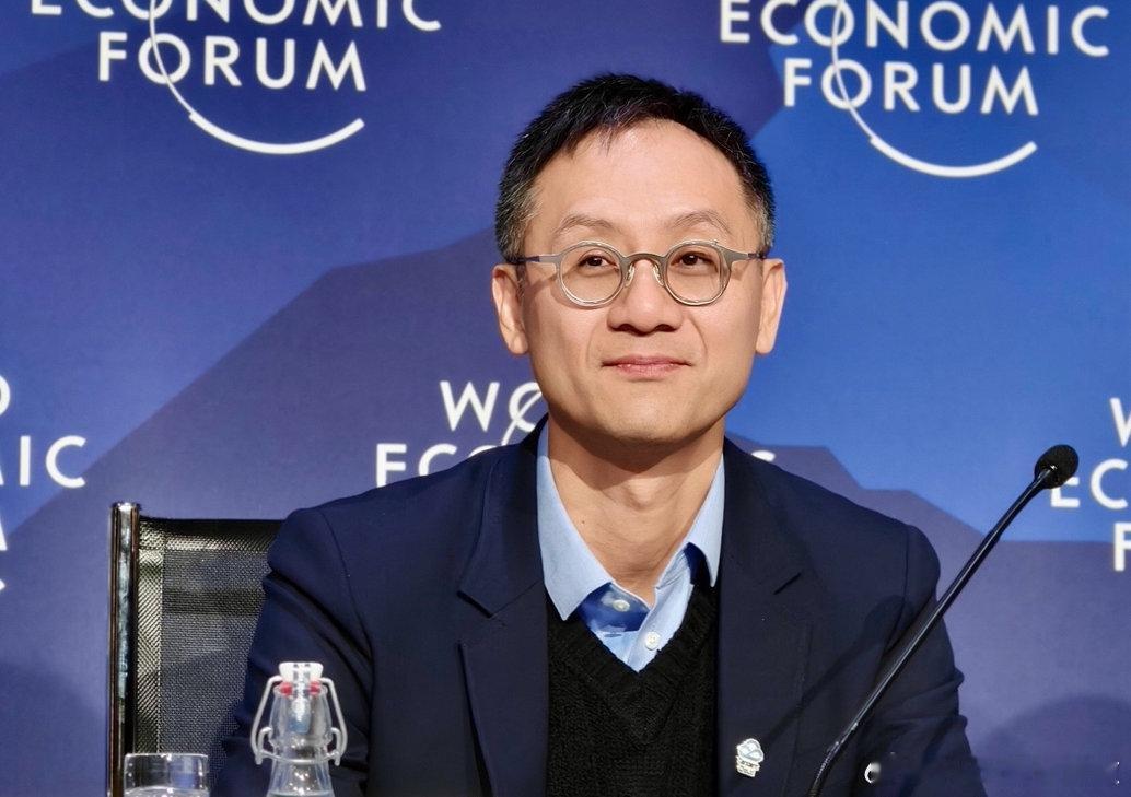 腾讯高管发文回应做AI慢了【腾讯高管回应做AI慢了：AI 竞争不是短跑，熬得久比