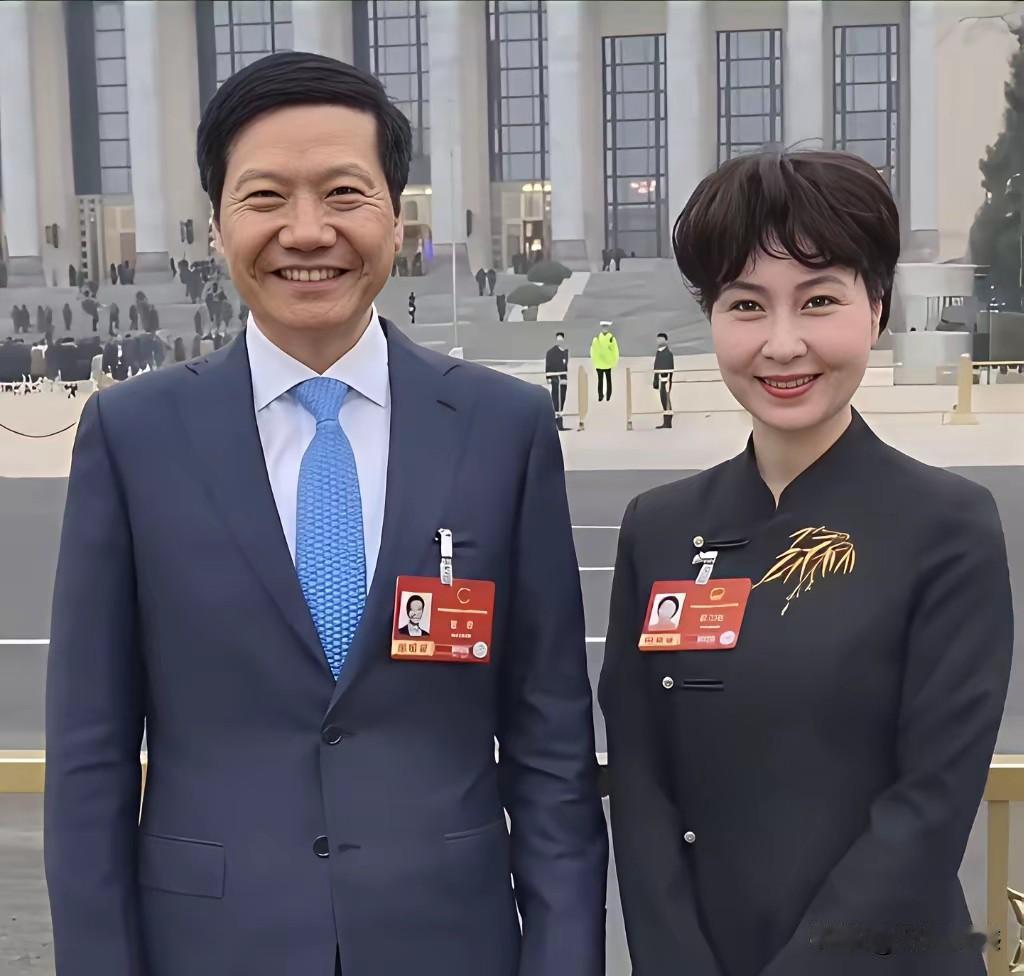 雷军的精神状态真好，正可谓，人逢喜事精神爽，现在雷军的事业发展的非常好，扎扎实实