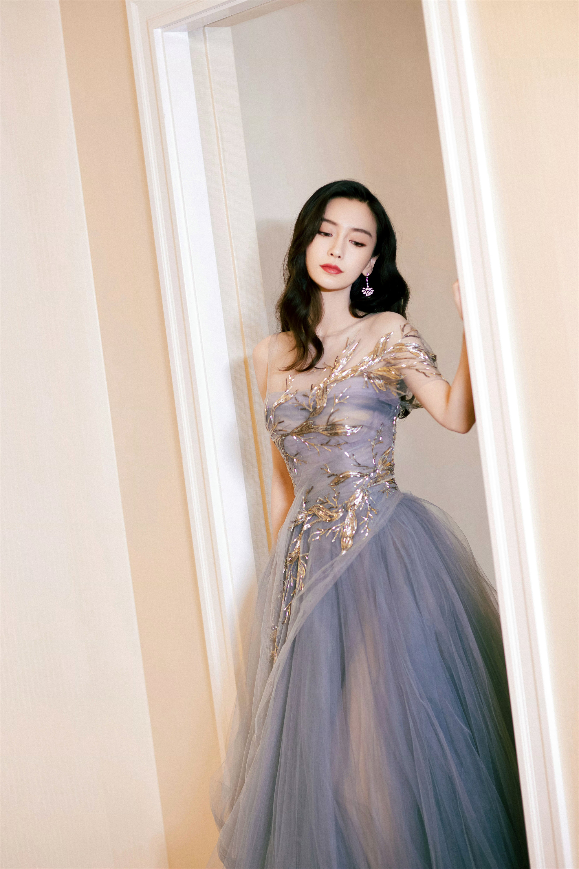杨颖轻纱高定魅力写真 ​​​