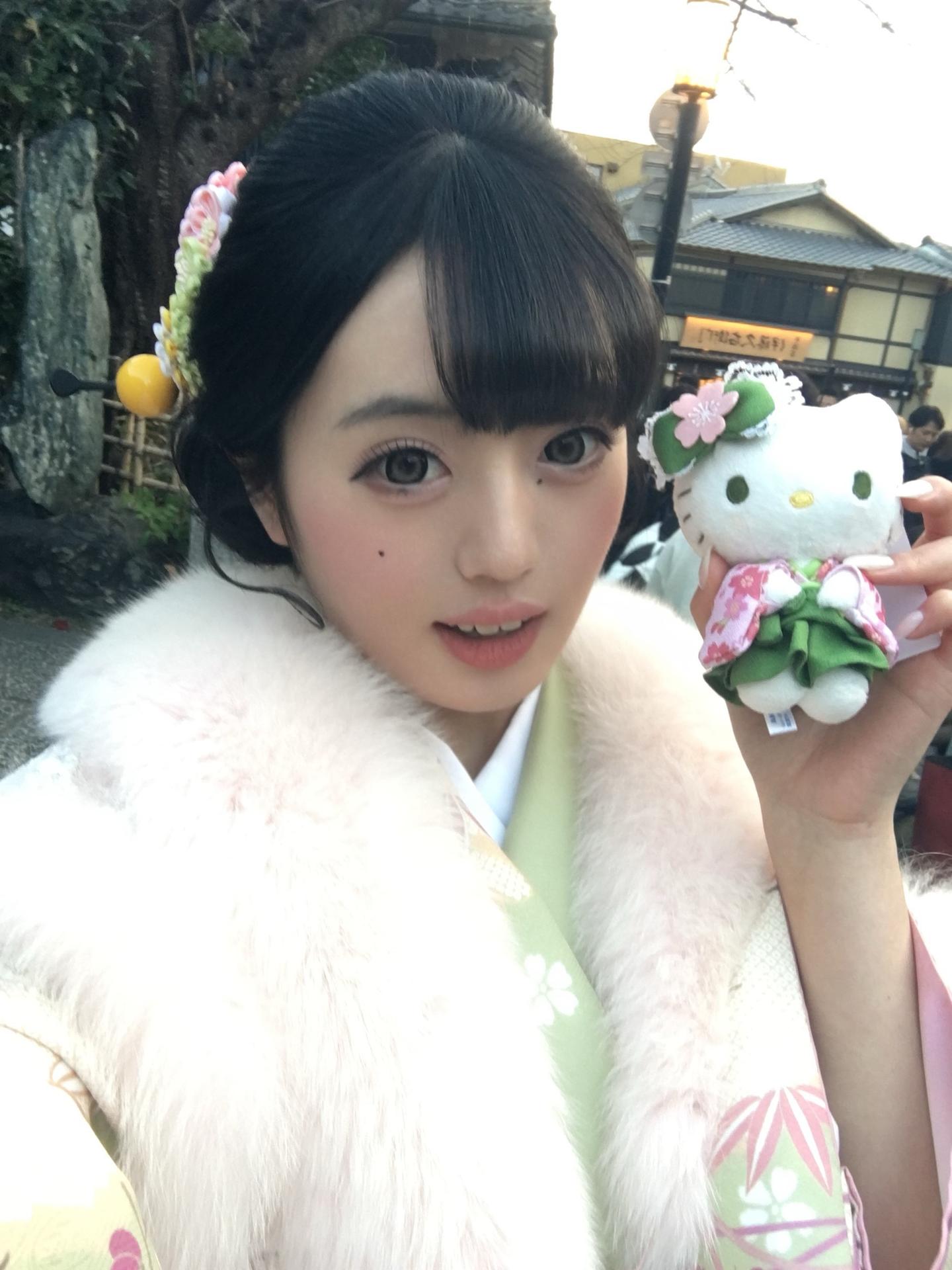 有一只人形抹茶kitty