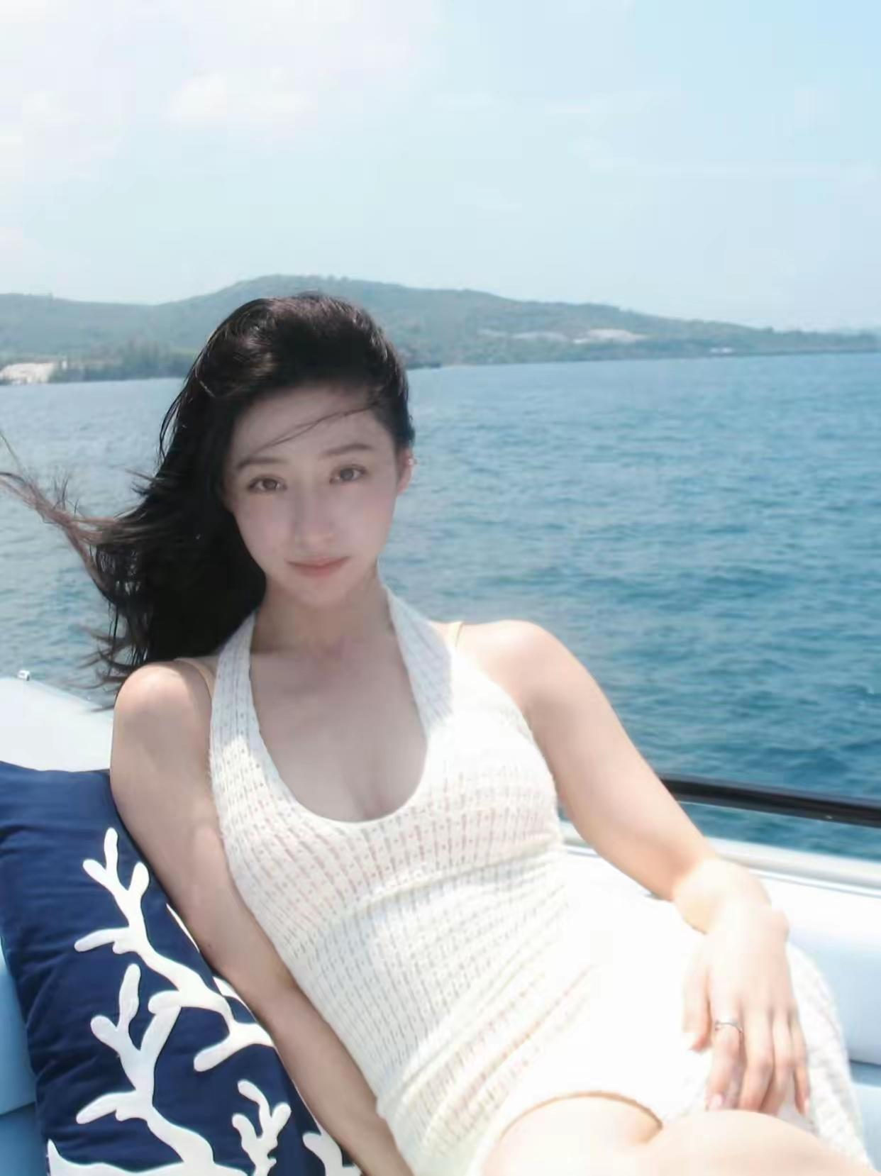 人生如茶，初尝微苦，细品回甘。

苦，是成长的底色。梁启超言：“人生最苦的事，莫