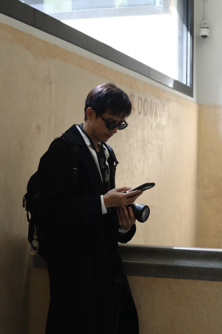 李现比广东走地鸡还能走    上午:坚尼地城一上环一中环街市中午:Ifc sha