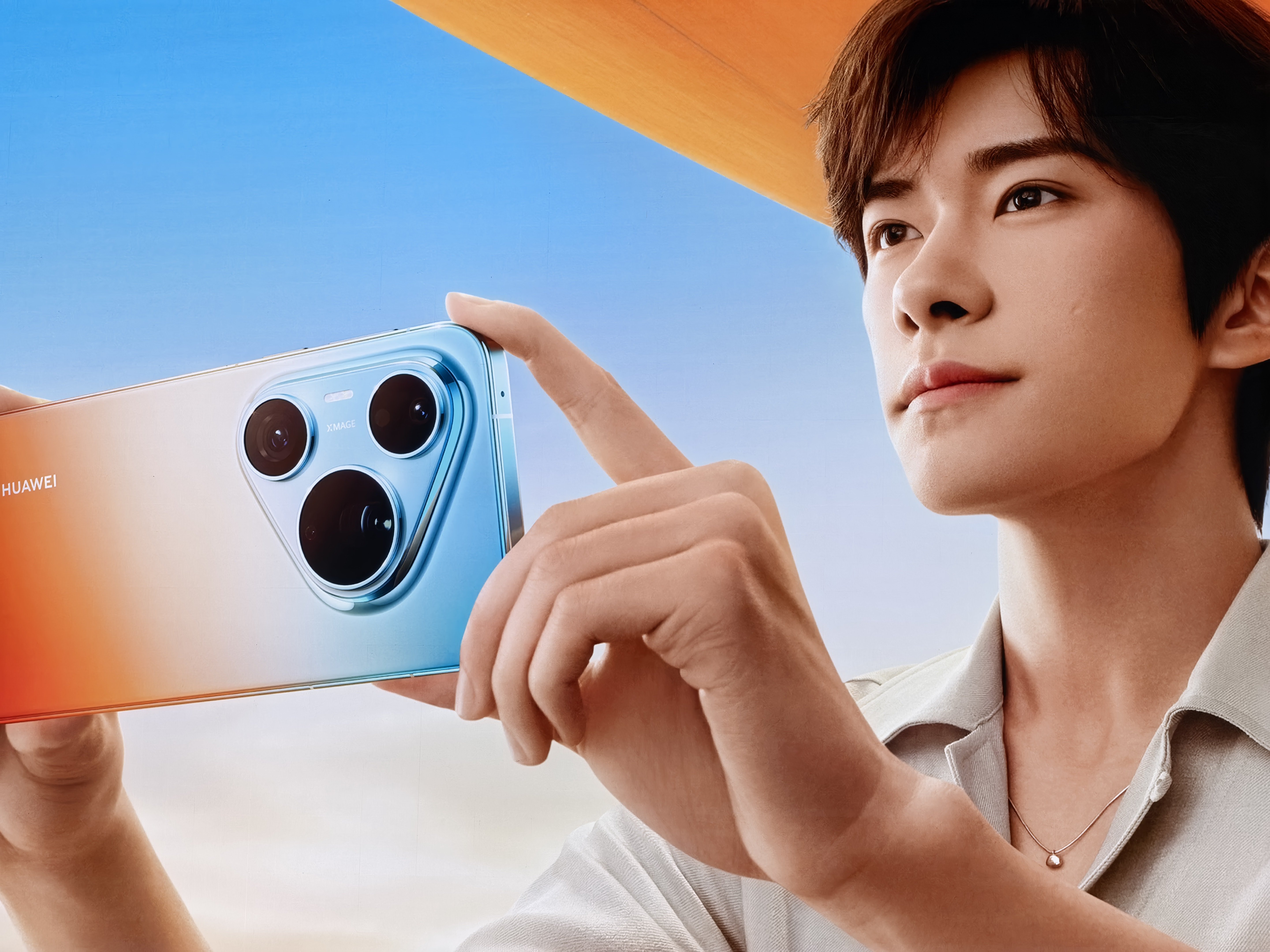 易烊千玺来了华为发布会 ，这是老朋友了，每次来都感觉亲切易烊千玺