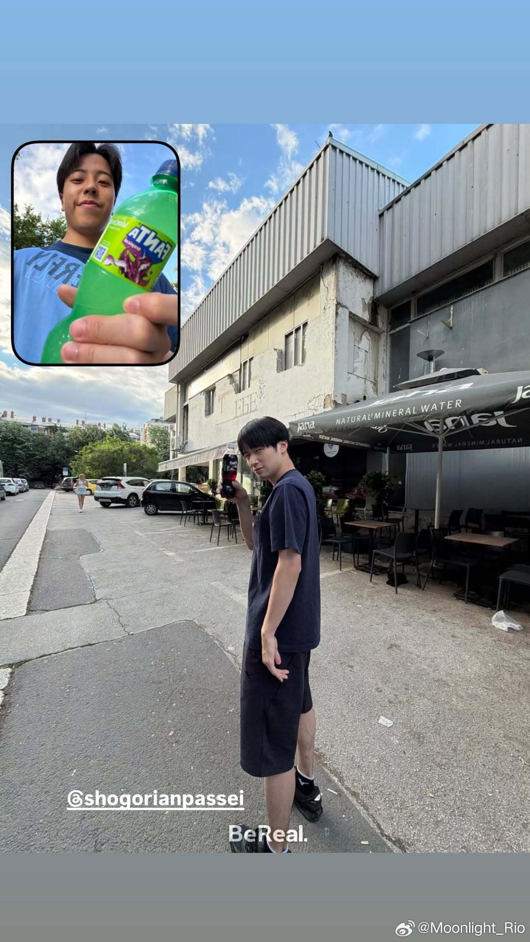 篠塚大登拍的自己跟教练📸雪碧✖️可乐