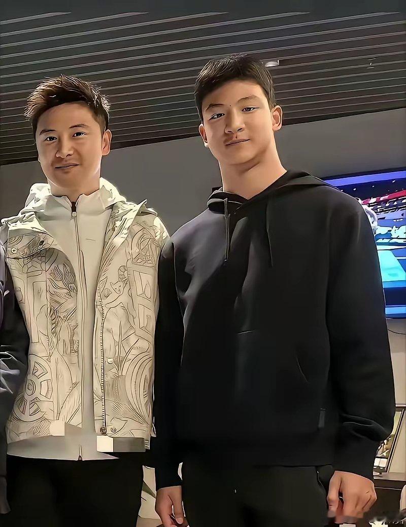 田亮的儿子的脖子怎么这么粗？