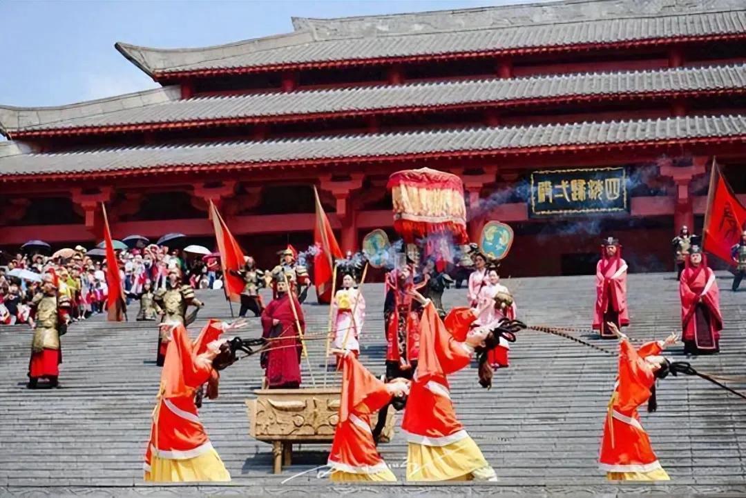 浙江省“最假”的5A级旅游景区，景区里都是山寨品，游客却特别多？你知道我说的是哪