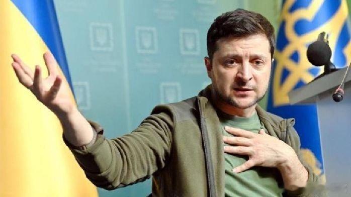 凤凰新闻【马杜罗被抓，世界分成3派，特朗普公开称想跟中国做一桩大生意】在刚刚过去