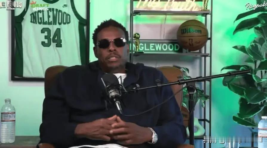 NBA名宿皮尔斯在节目中谈到了文班亚马的比赛表现。

皮尔斯表示：“这是我见过打