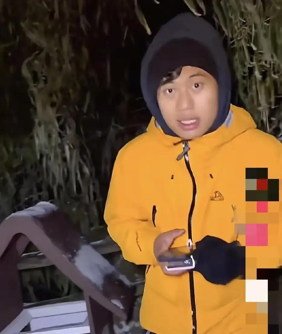 网红荒野林北凌晨四点从报国寺开走，一路直播不坐索道不搭车，五十公里两千八百米爬升