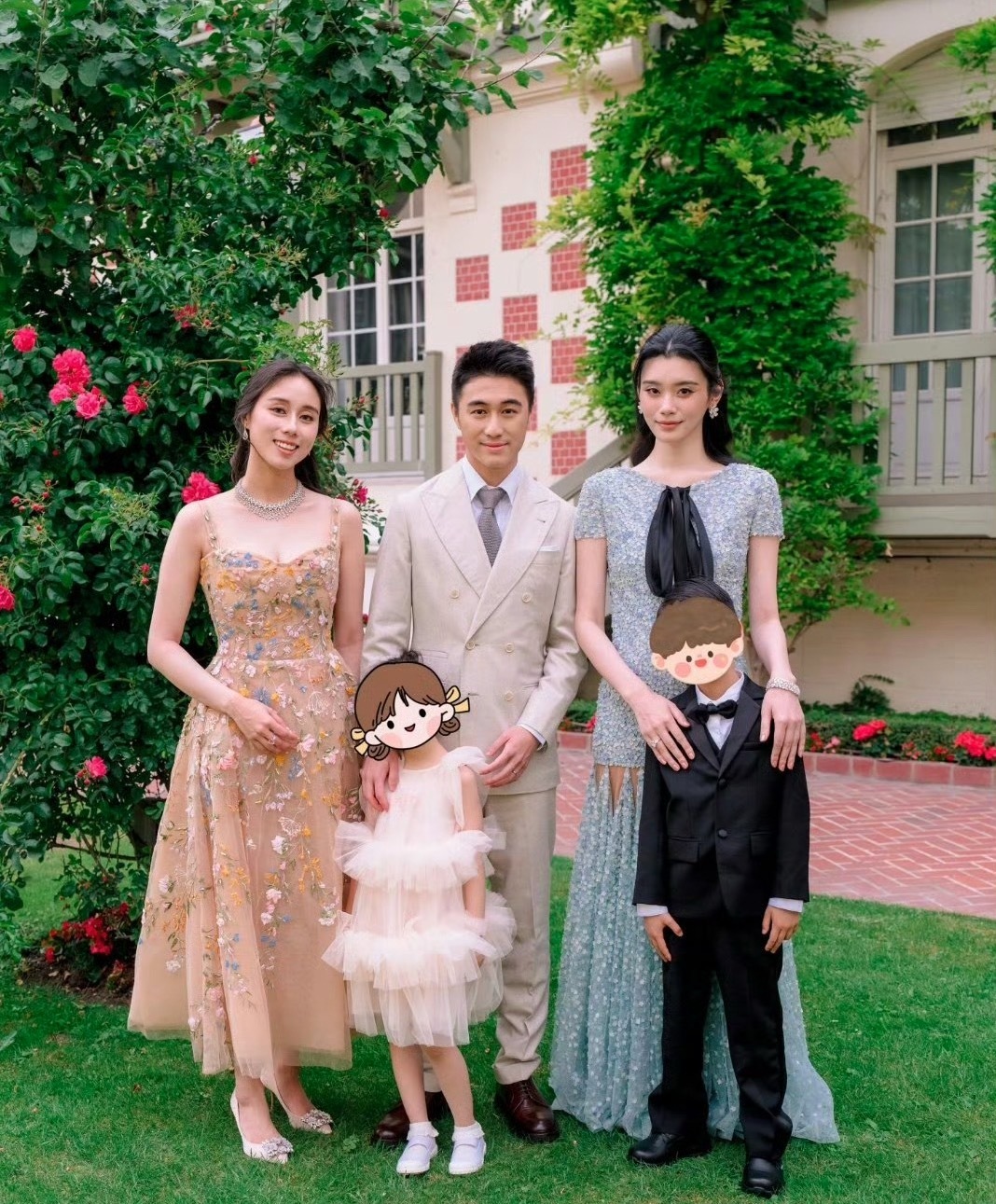 何家其他成员未出席奚梦瑶婚礼欢迎晚宴另外那对结婚他们也没去吧感觉赌王去世之后 他