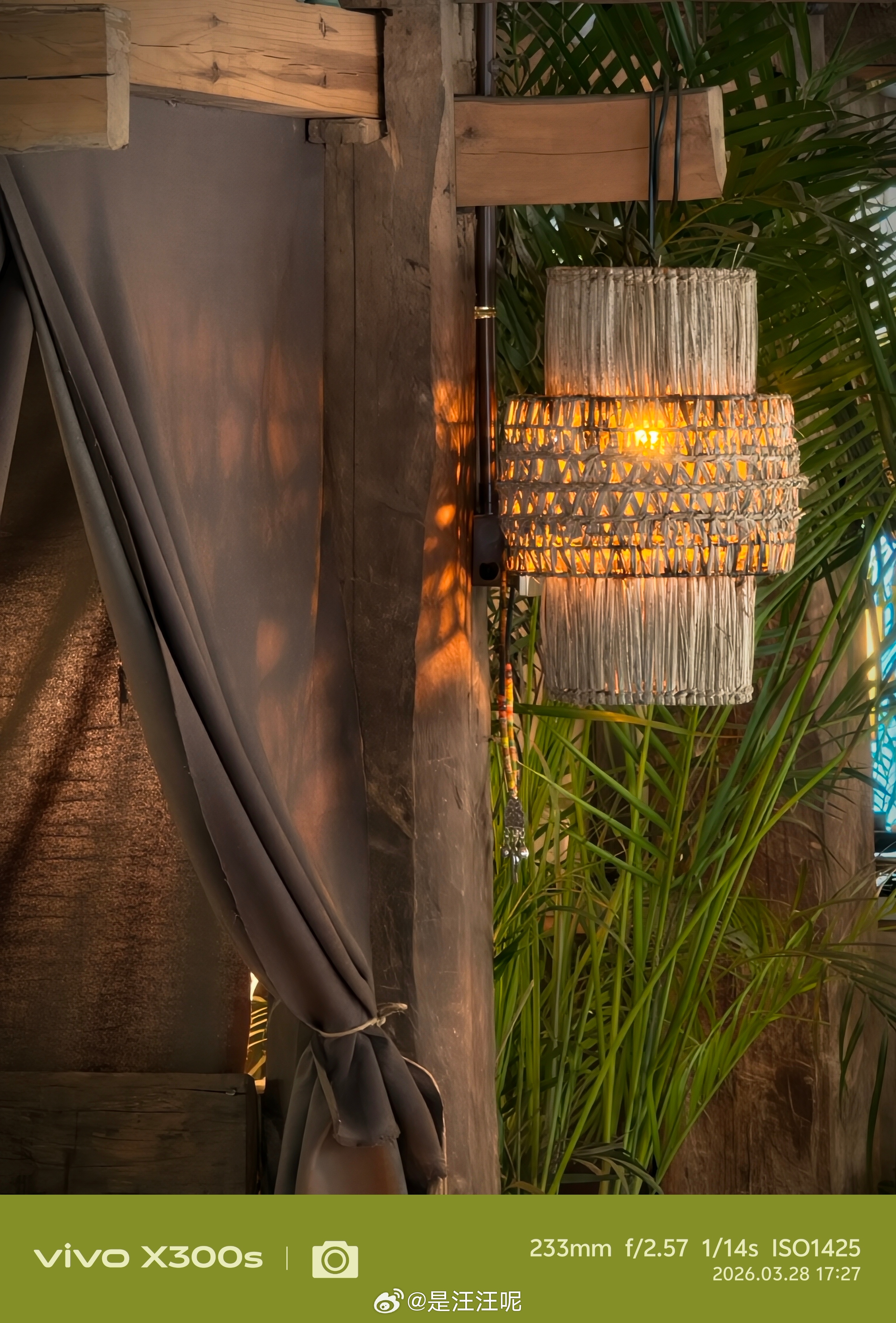 再让大家看看vivo X300s超能小V单的样张！前阵子带着它去普洱的景迈山，体