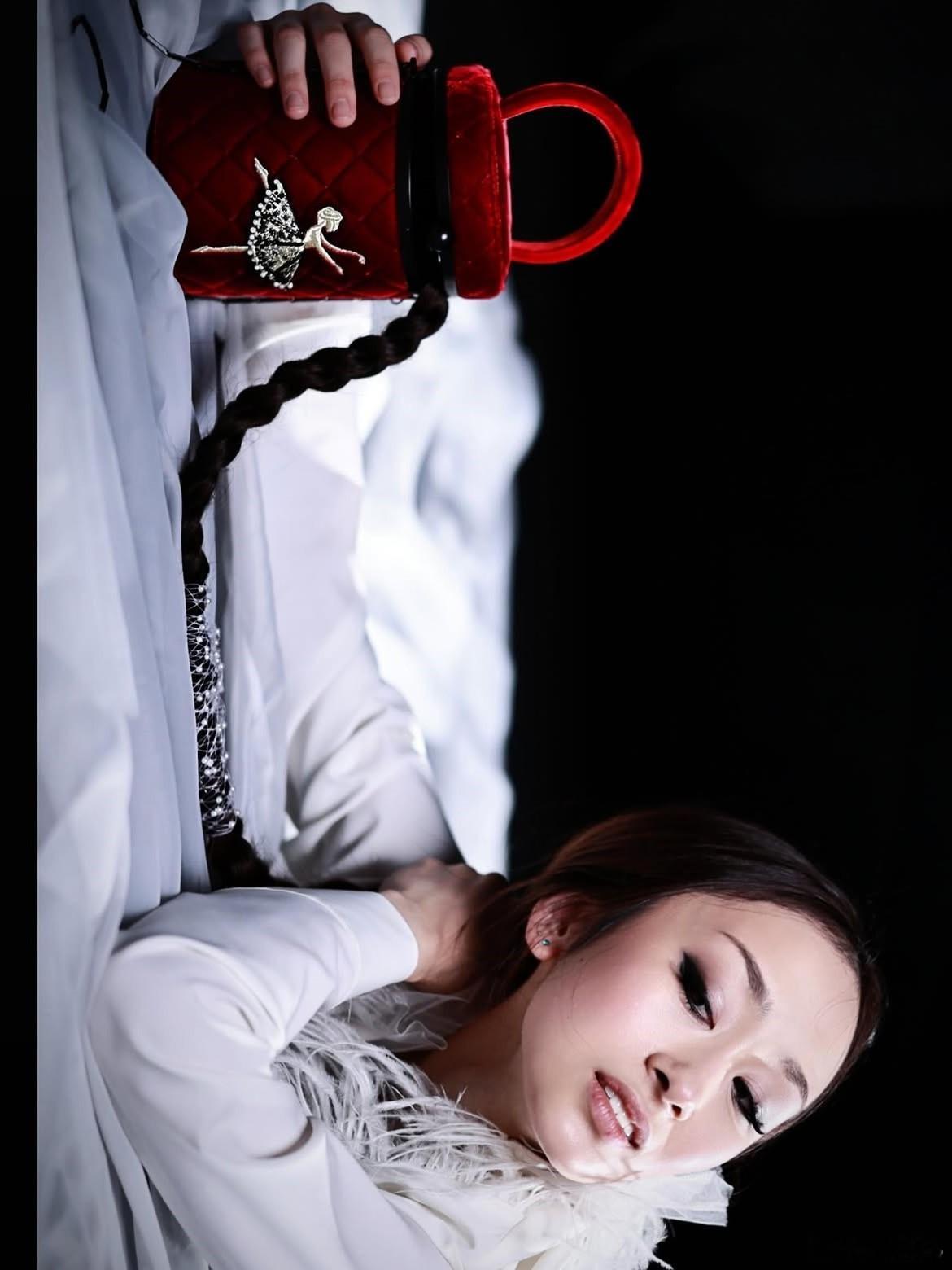 马林斯基剧院May Nagahisa代言。（网图） 
