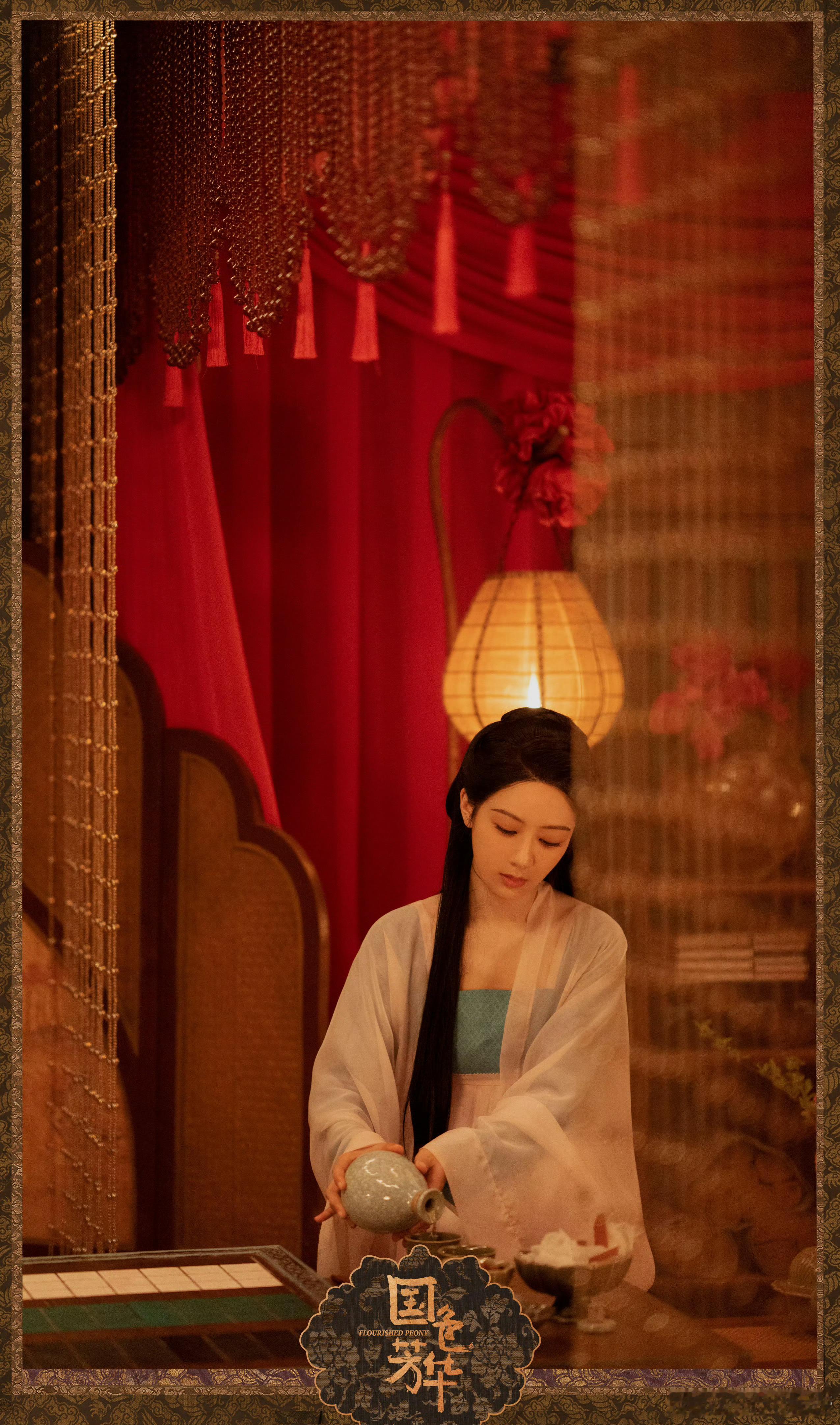 杨紫国色芳华斩获3项年冠2025酷云战报发布，《国色芳华》热播期累计全端播放量1