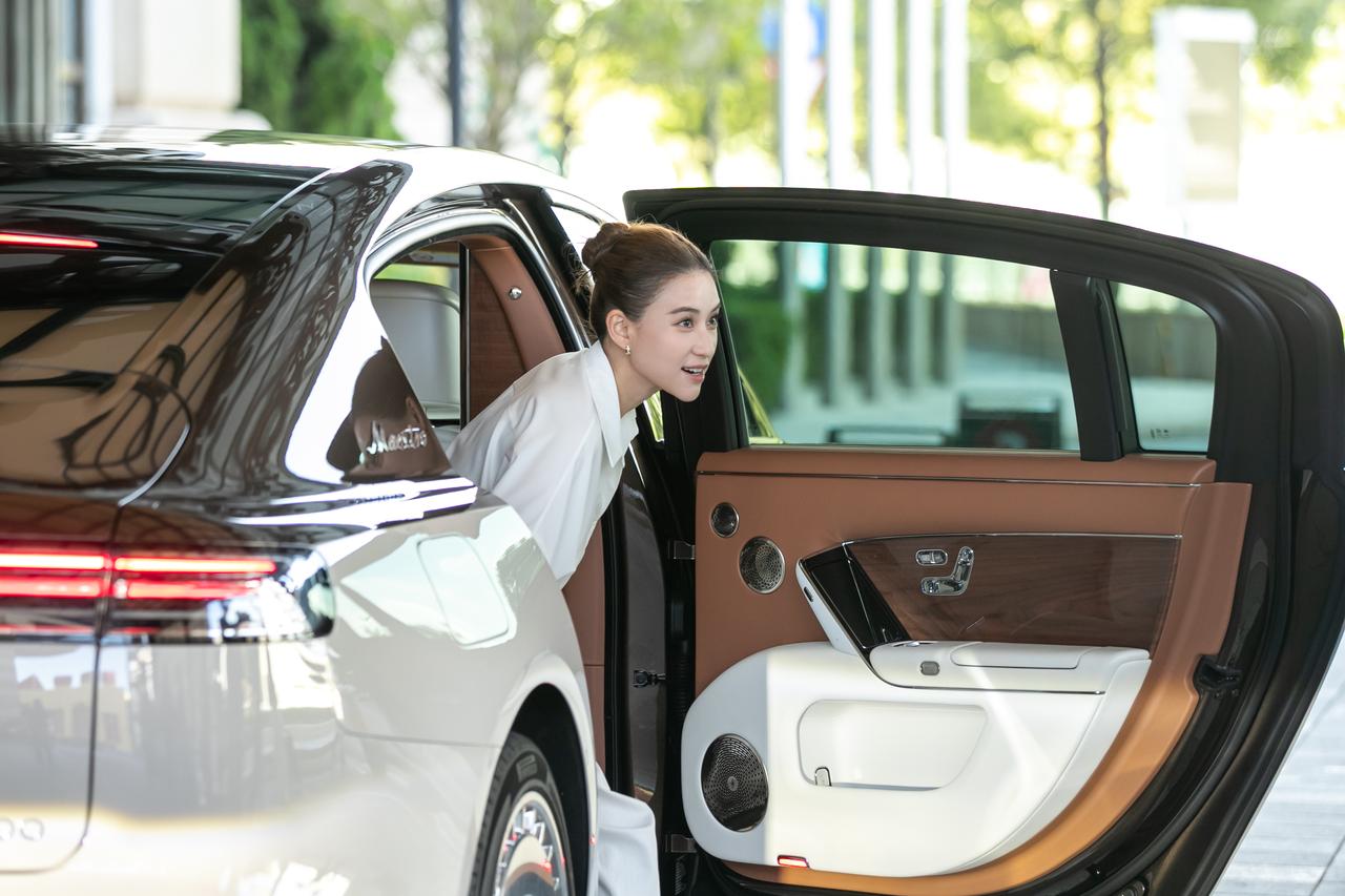 尊界S800太懂豪门!何超莲的需求它全接住了
尊界S800最绝的,是把何超莲这类