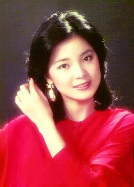 永远的邓丽君，邓丽君的一生堪称完美，始终留下四个遗憾；
第一个，没有来大陆演曲，