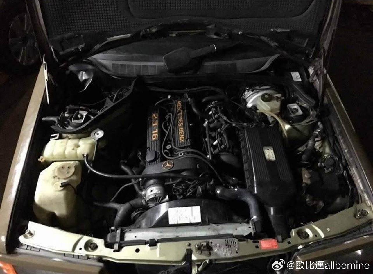 台湾老车🇩🇪BENZ W201 190E 2.3-16V  MT ​​​
