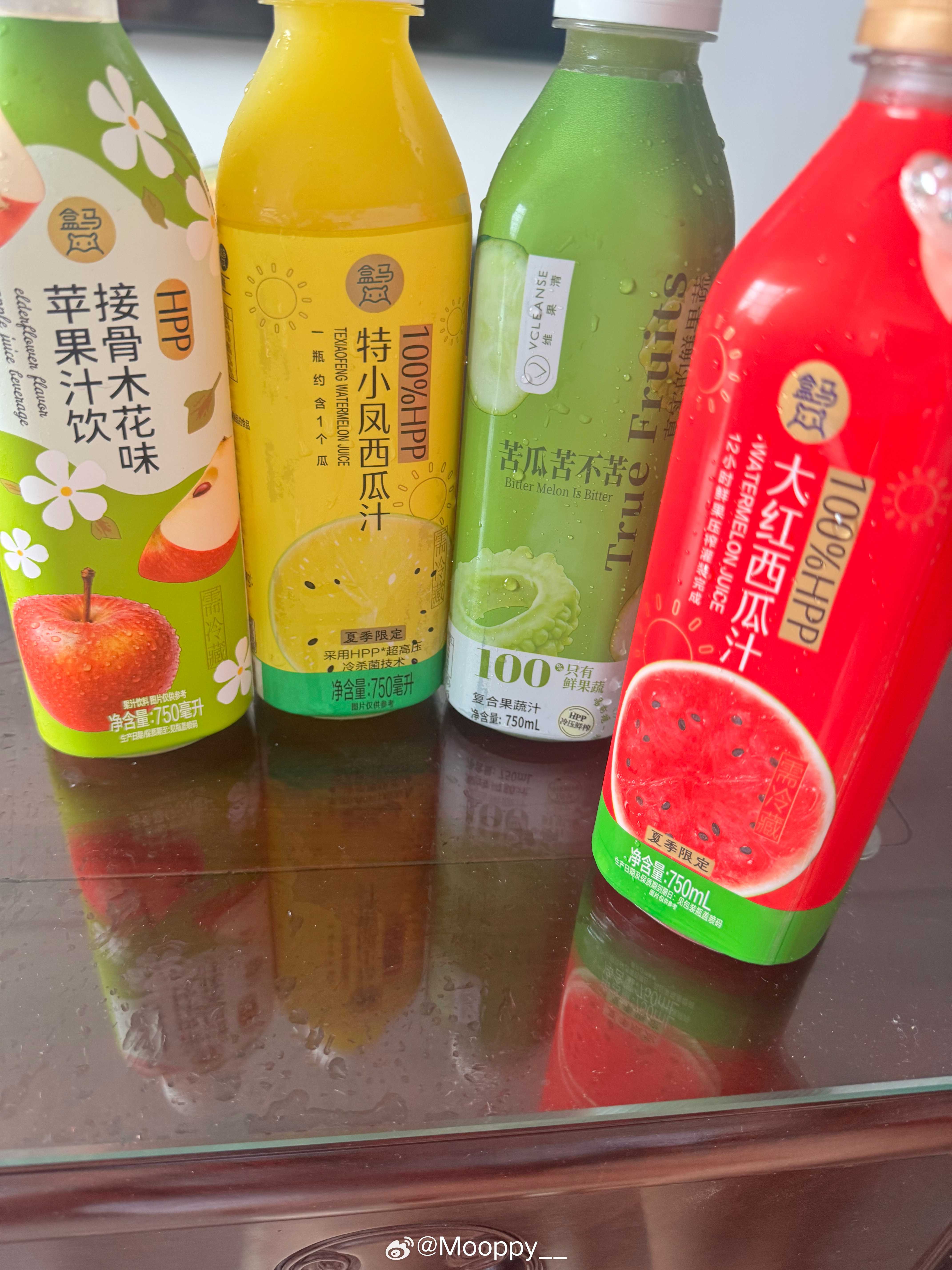 昨天说我爱喝盒马hpp他就买 今天早上我还没醒配送员又送来几瓶Entj的爱永远是