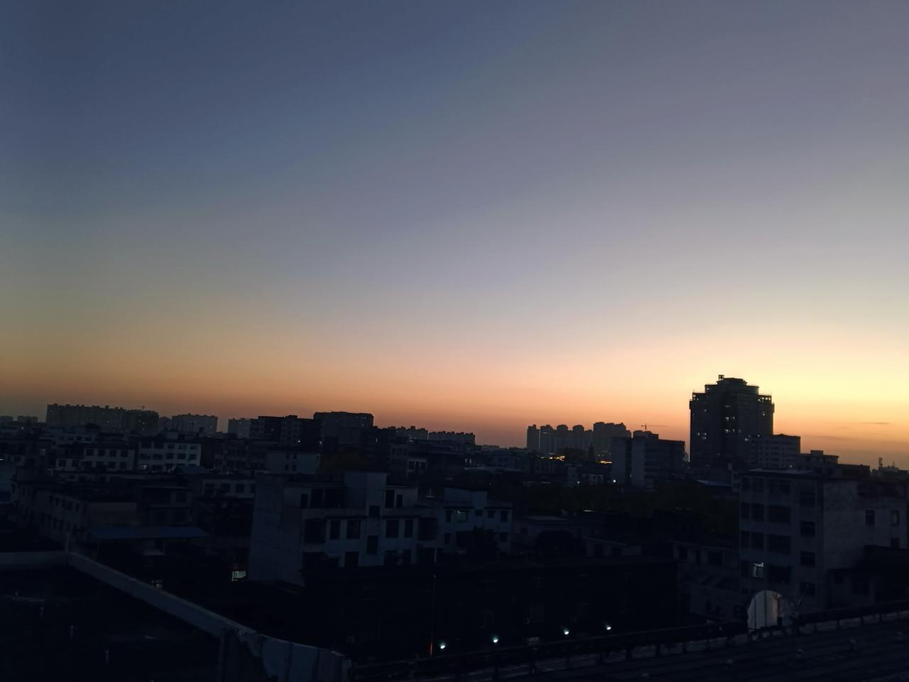 有一种生，叫做绝境重生，什么意思？看看韩信都知道了。

人们都知道韩信打仗非常了