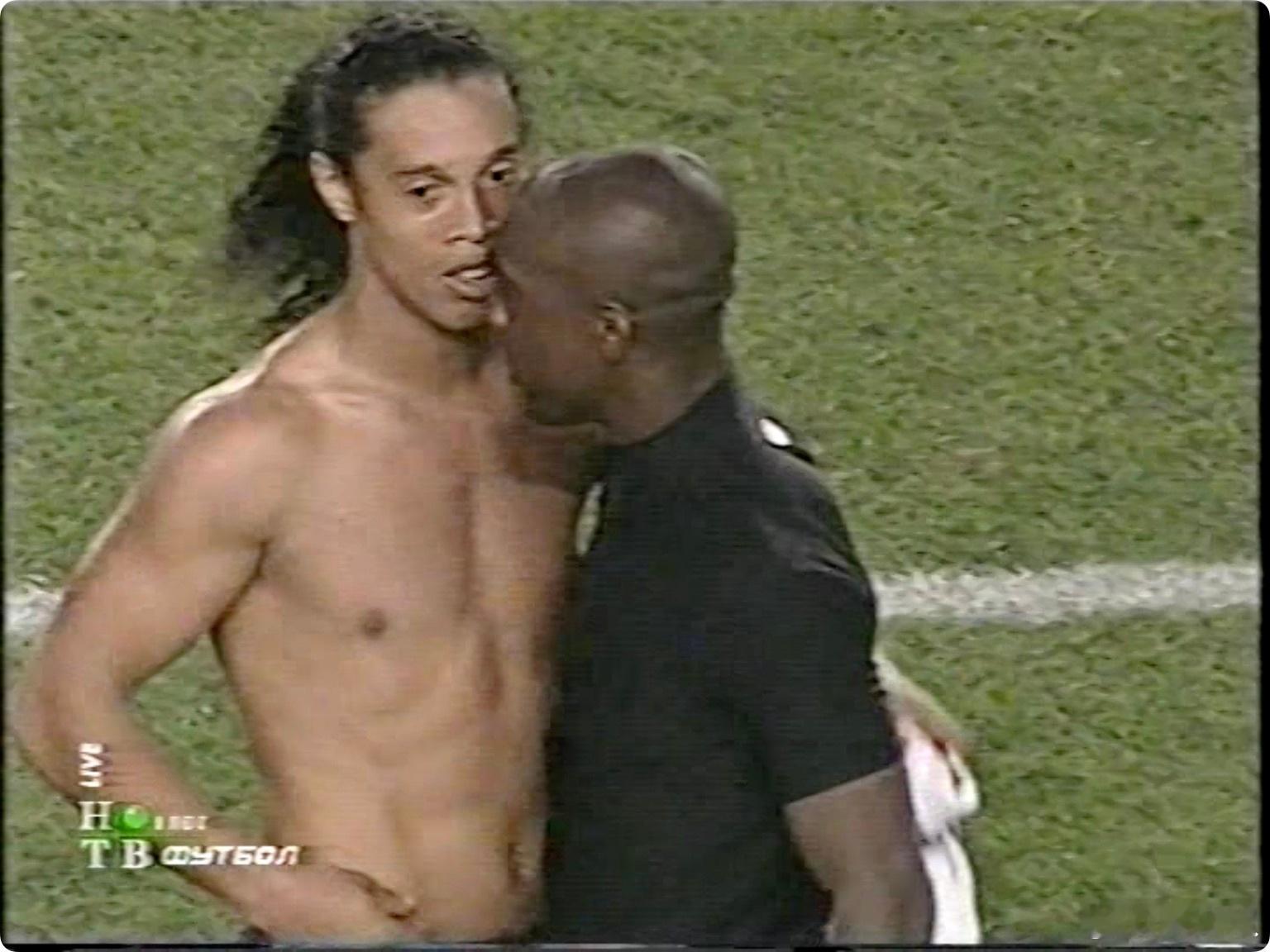 s10ngmanjuk:博主有没有分析过为啥小罗会断崖下滑图一：2006 年 4