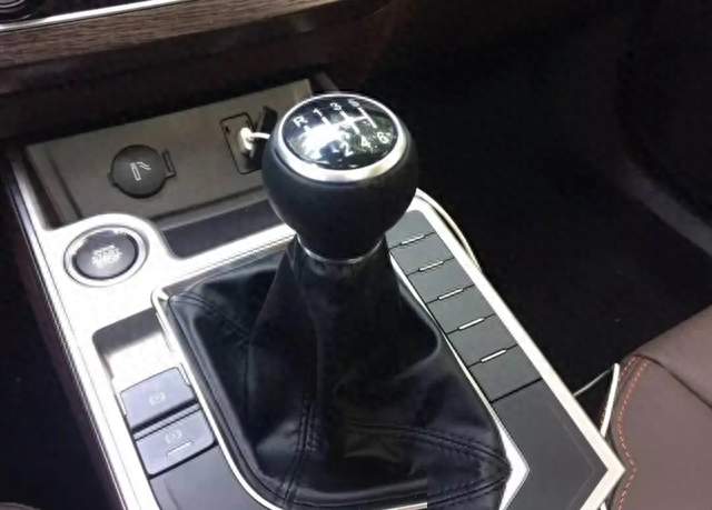 又是一个轮回：燃油车正在重走＂手动挡的老路＂