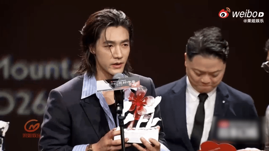 在成龙此沙这里看到了传承 从来都觉得传承不是轰轰烈烈的口号，而是细水长流的陪伴与