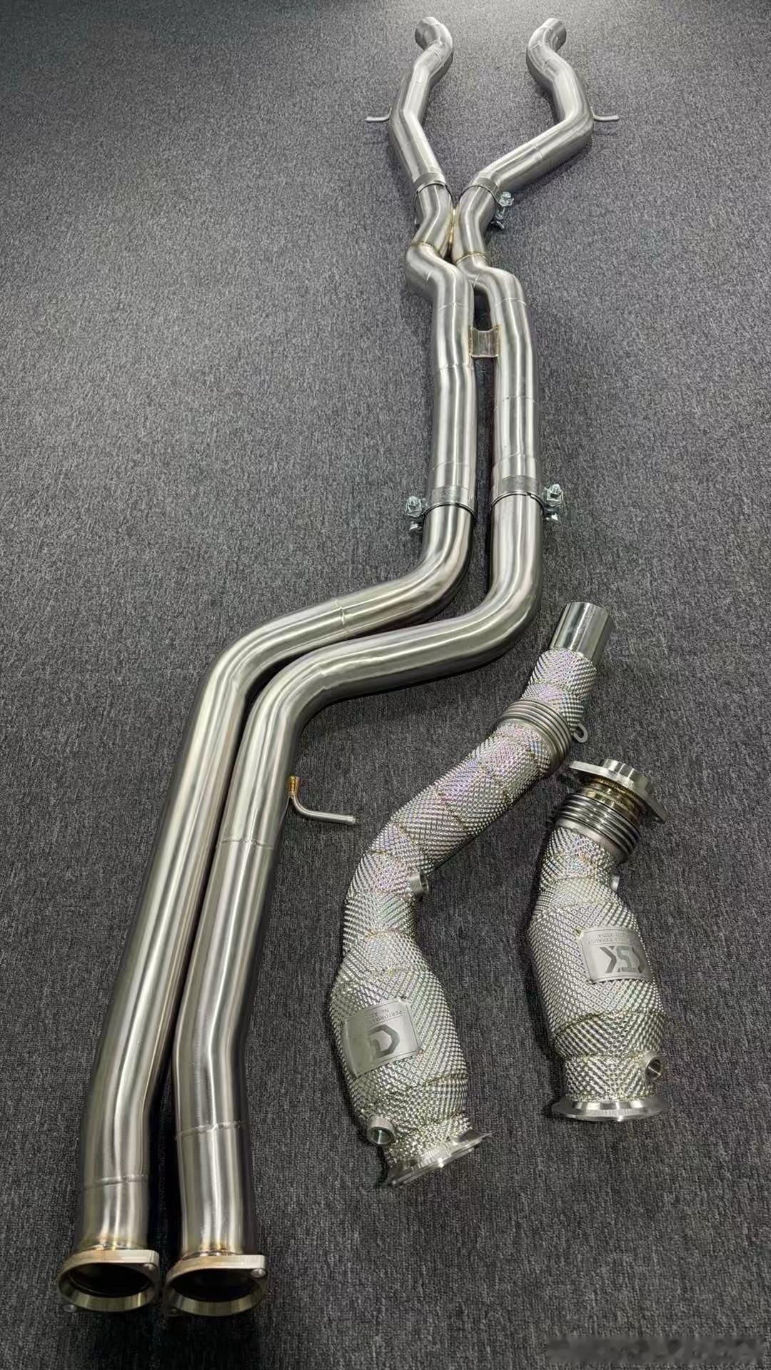 宝马M4 F82 3.0T ⬆️ CSK头段300目 + 等长中段 