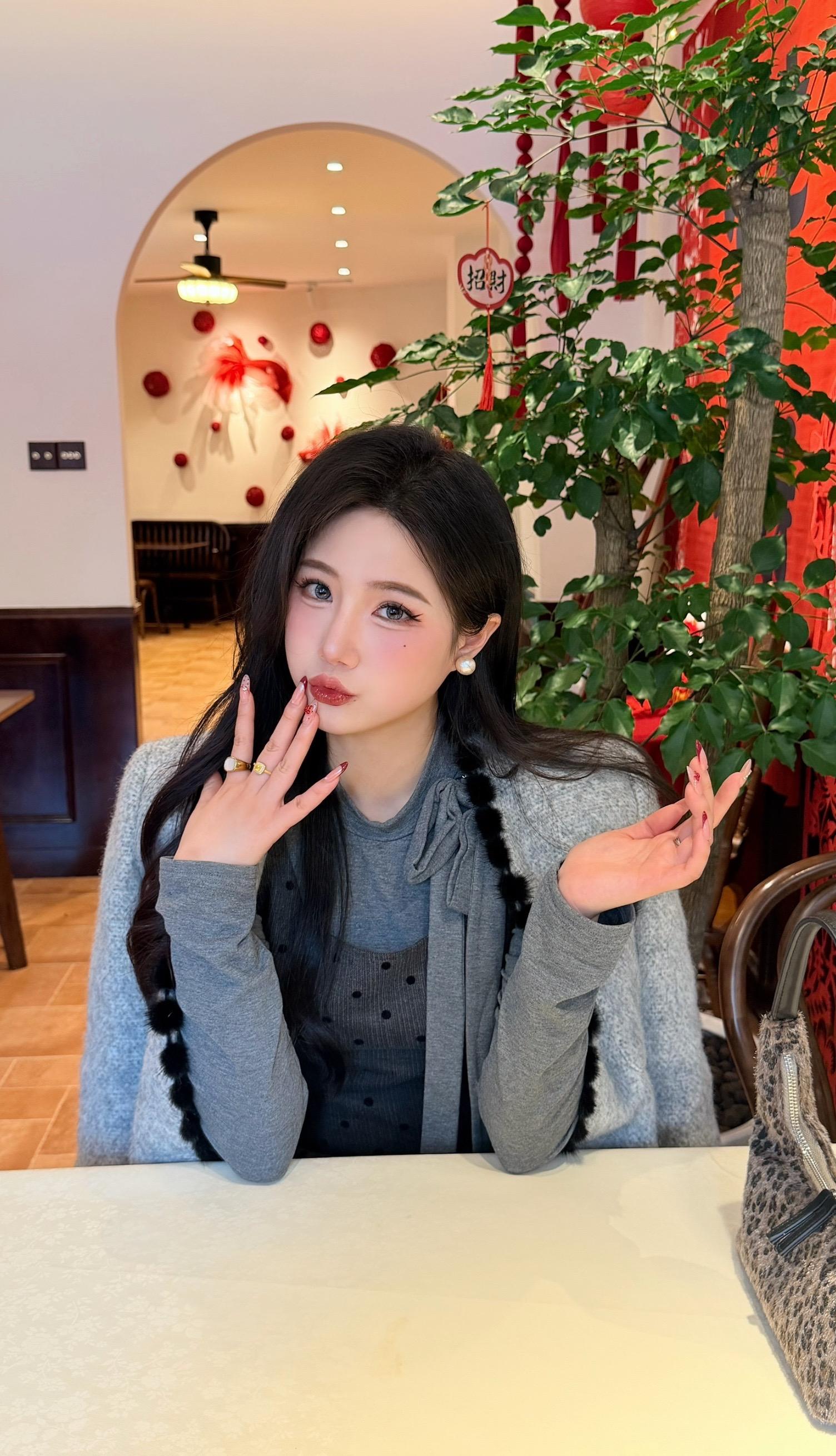 今年的雨季像你的脾气。
