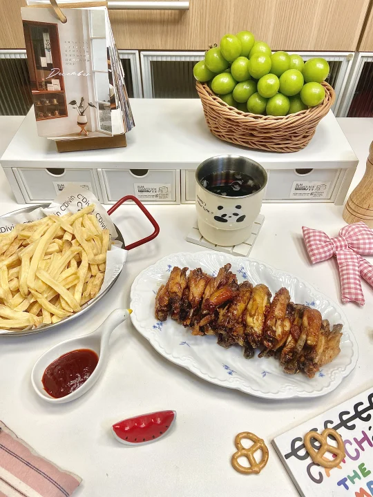 一人食晚餐 被焦糖蚝油鸡翅拿捏