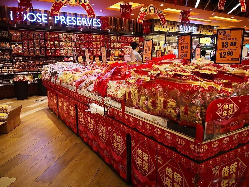 为何内地人都爱去香港选年货? 说真的，现在好多内地人特意跑香港选年货，根本不是跟