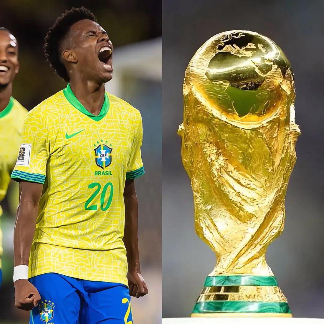 罗马里奥建议埃斯特旺不要参加世界杯，以免重蹈大罗的覆辙：

“人们可能不喜欢听这