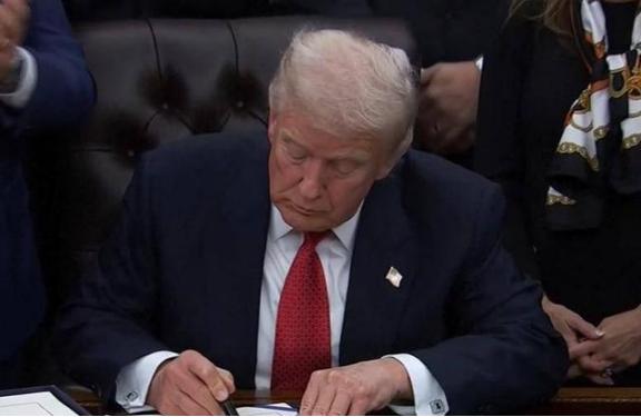 特朗普装都不想装了，就在中国家门口，5000名美军随时待命！

五角大楼最近公布