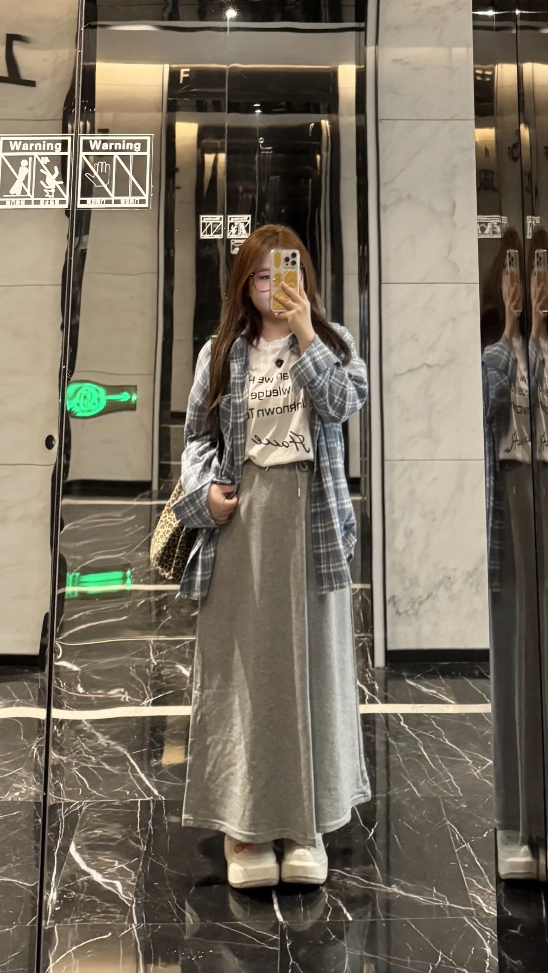 好喜欢这种宽松的衣服～