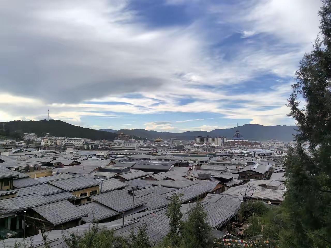 中美的AI军备竞赛前期投资已经太大了，现在感觉是已经停不下来了。

别人家搞研发