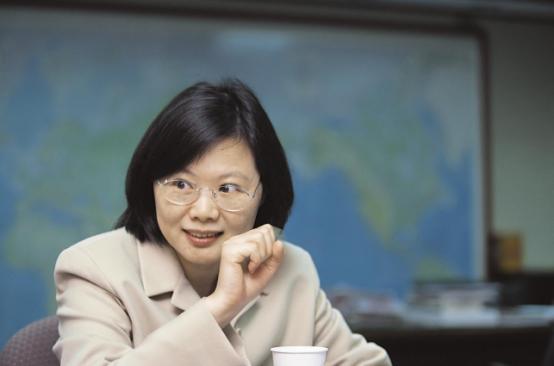 赖清德恶毒怂恿“独派”拱蔡英文出战2026台北市长选举，“英系”人马怒斥赖清德们