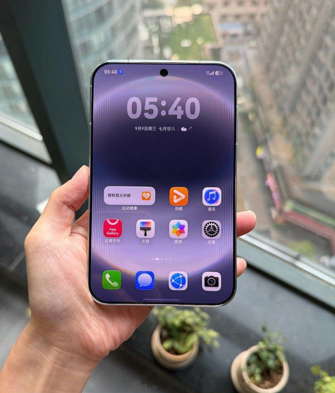 我能理解成这是个小号的能打电话的PAD吗？[允悲][允悲][允悲] ​​​