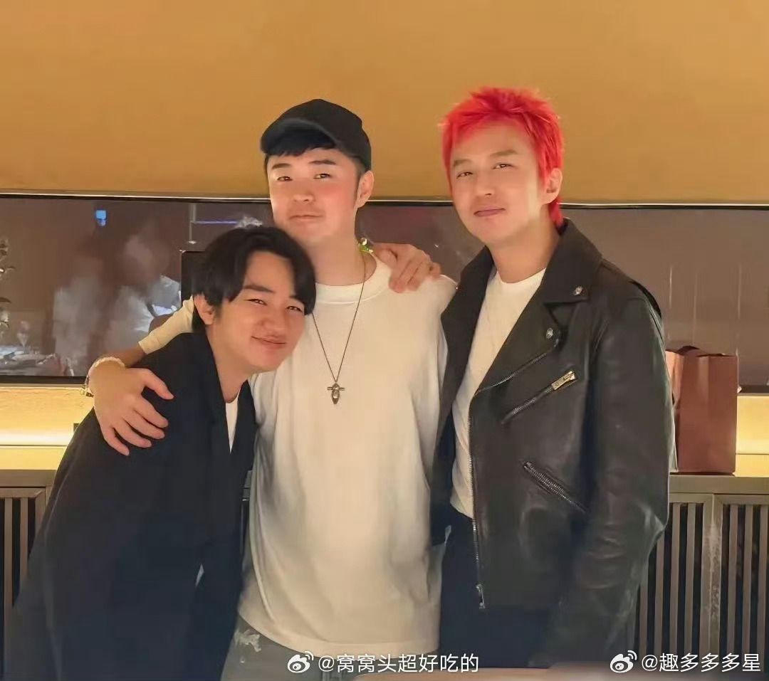 王祖蓝加盟五哈5王祖蓝加盟五哈5？这波操作稳了！他往那一站就是笑点，张嘴就是梗，