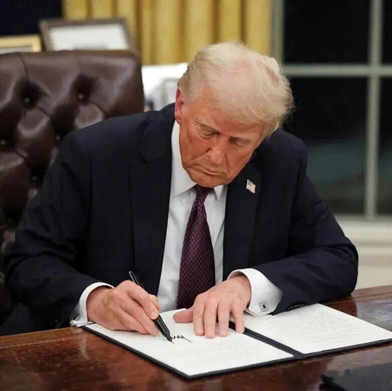 特朗普又发文，满满全是阴阳，自己官司输了，锅要中国背！

就在今天（北京时间7月