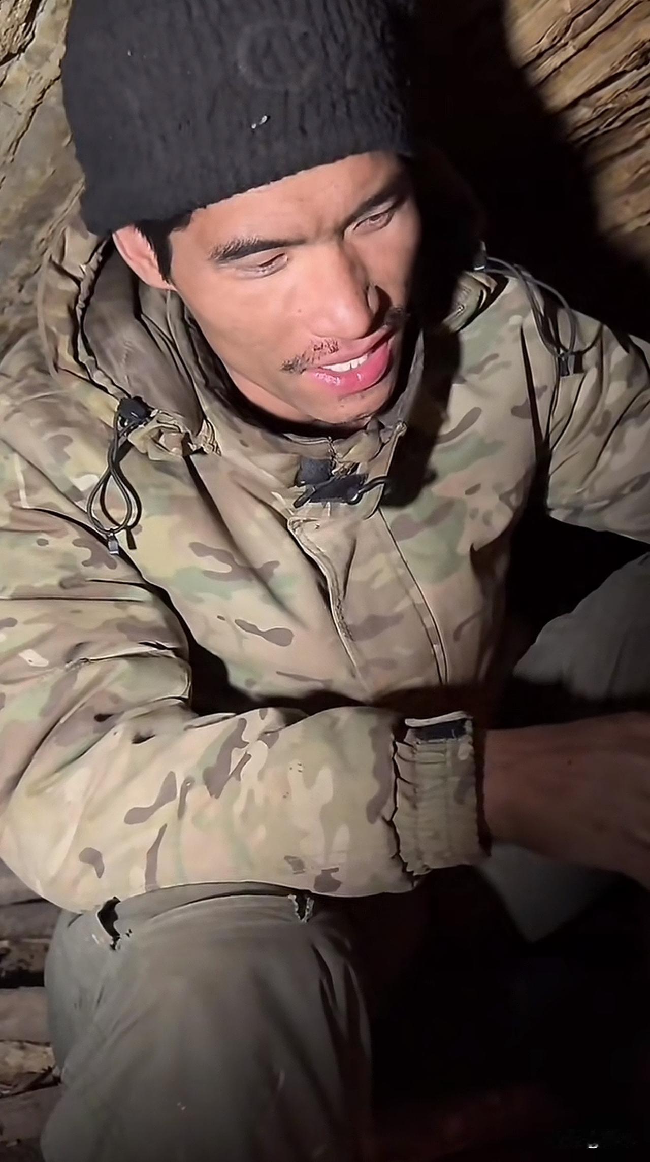 繁队退了，不是吃不了苦，而是有更重要的事情等着他。退伍后被亲弟无缝衔接送到七星山