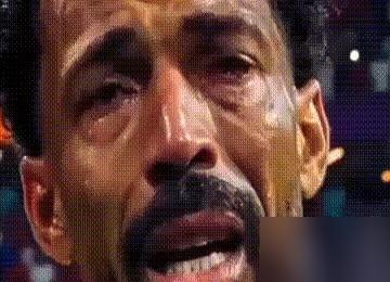 一场0比0的球赛，有人却一夜封神。

主角，一个40岁的守门员，来自弗得角。
对