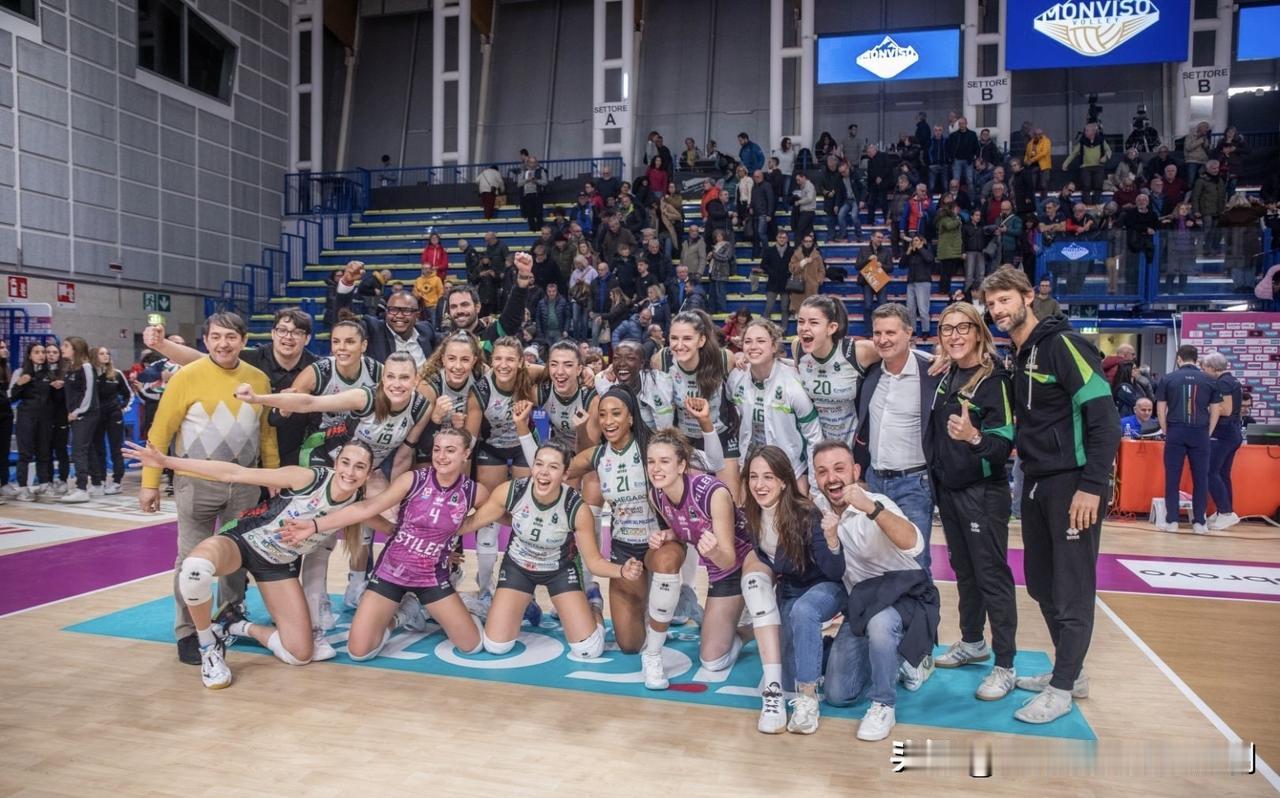 2025-2026赛季意大利🇮🇹女排联赛常规赛第十二轮，瓦莱福利亚3-2皮内