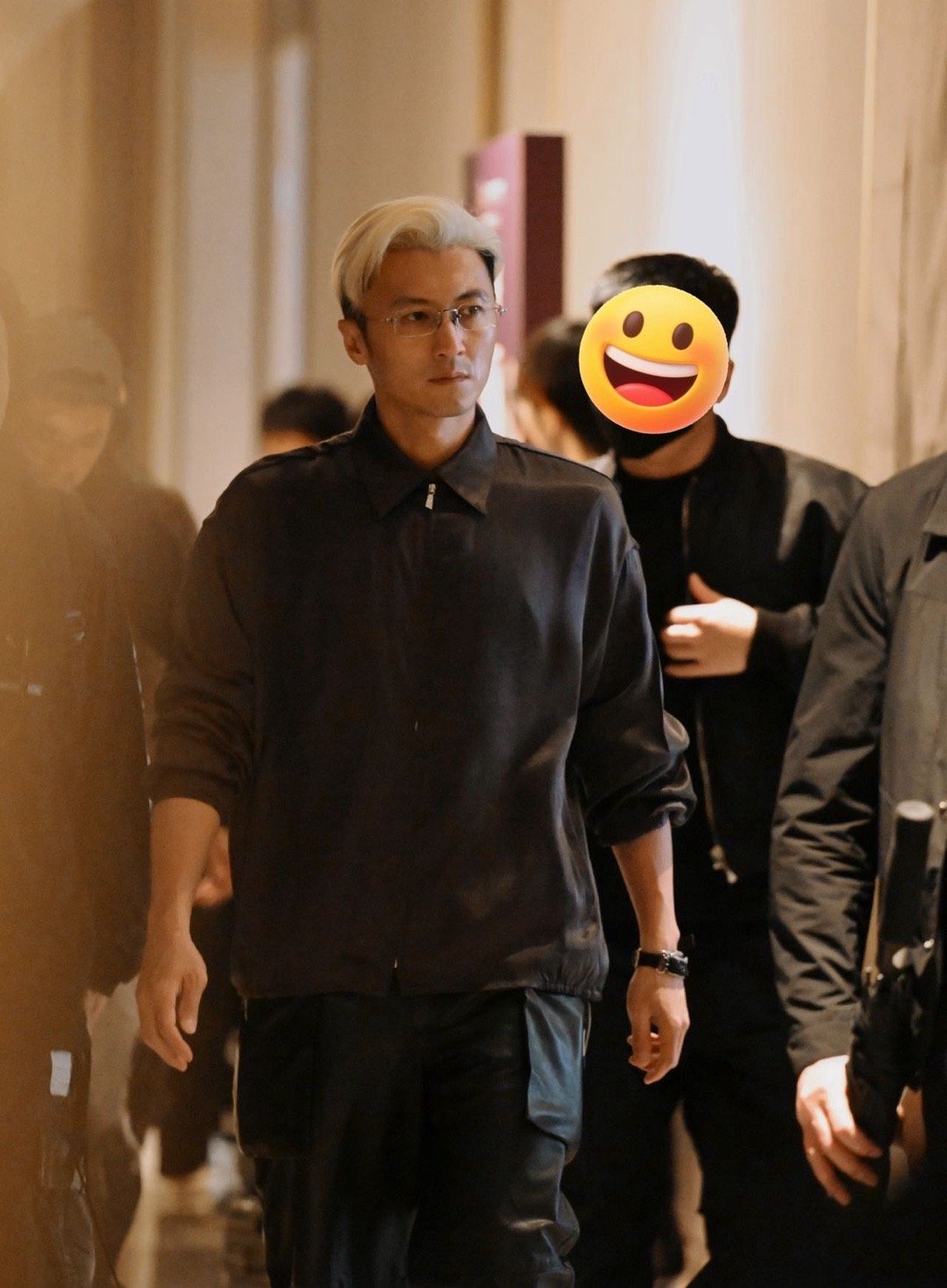 泉州偶遇谢霆锋 泉州街头偶遇谢霆锋，这生图状态直接封神！原相机直出无压力，颜值抗