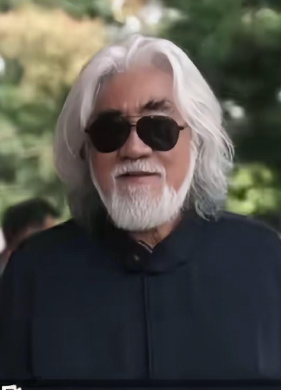 大瓜来咯！
知名大导演张纪中被指职务侵占816万元。

近日，湖南美猴王影业有限