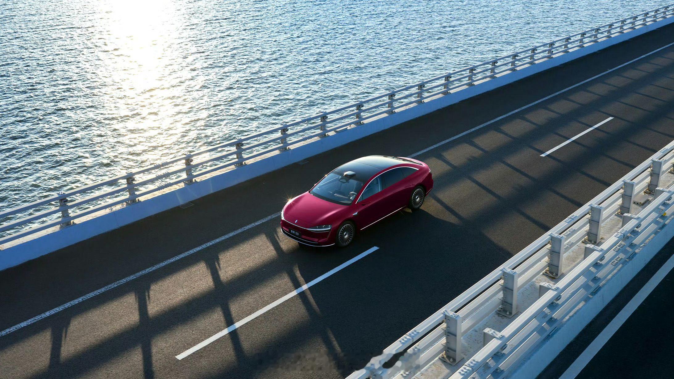 作为旅行车主，我一直很反对把旅行车和「小众」挂钩，甚至说成营销高品位高质感的说法