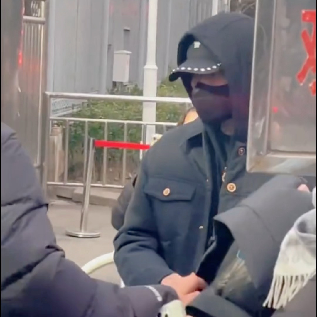 宝宝好软萌“工作人员呢” “好啦好啦” 