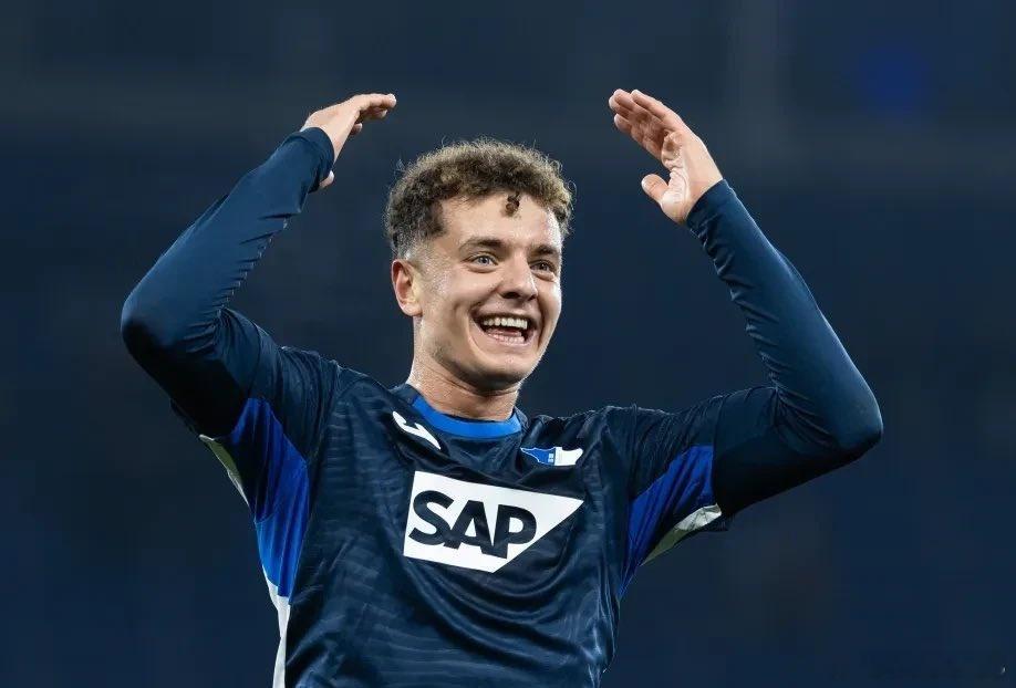 🚨💣拜仁慕尼黑已經排除了今夏引進菲斯尼克·阿斯拉尼的可能性❗拜仁慕尼黑已經關