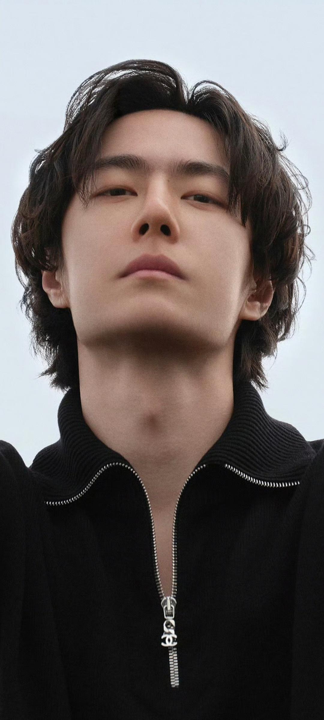 GQ四月王一博封面王一博，是神吧 王一博杂志