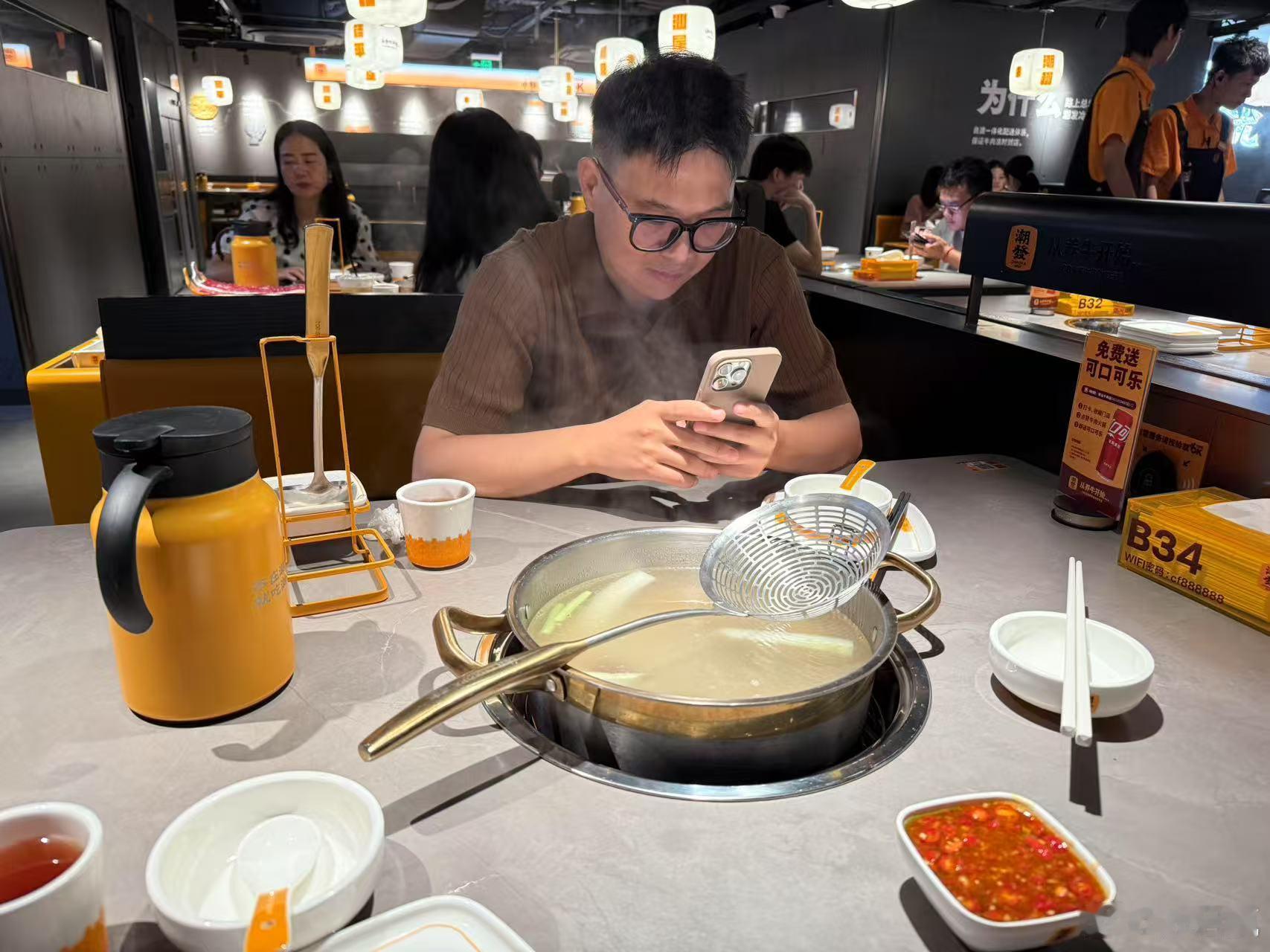 回来广东怎么能不吃一顿牛肉呢？广东的牛肉比北京鲜太多，口感细腻，总结起来一个字：