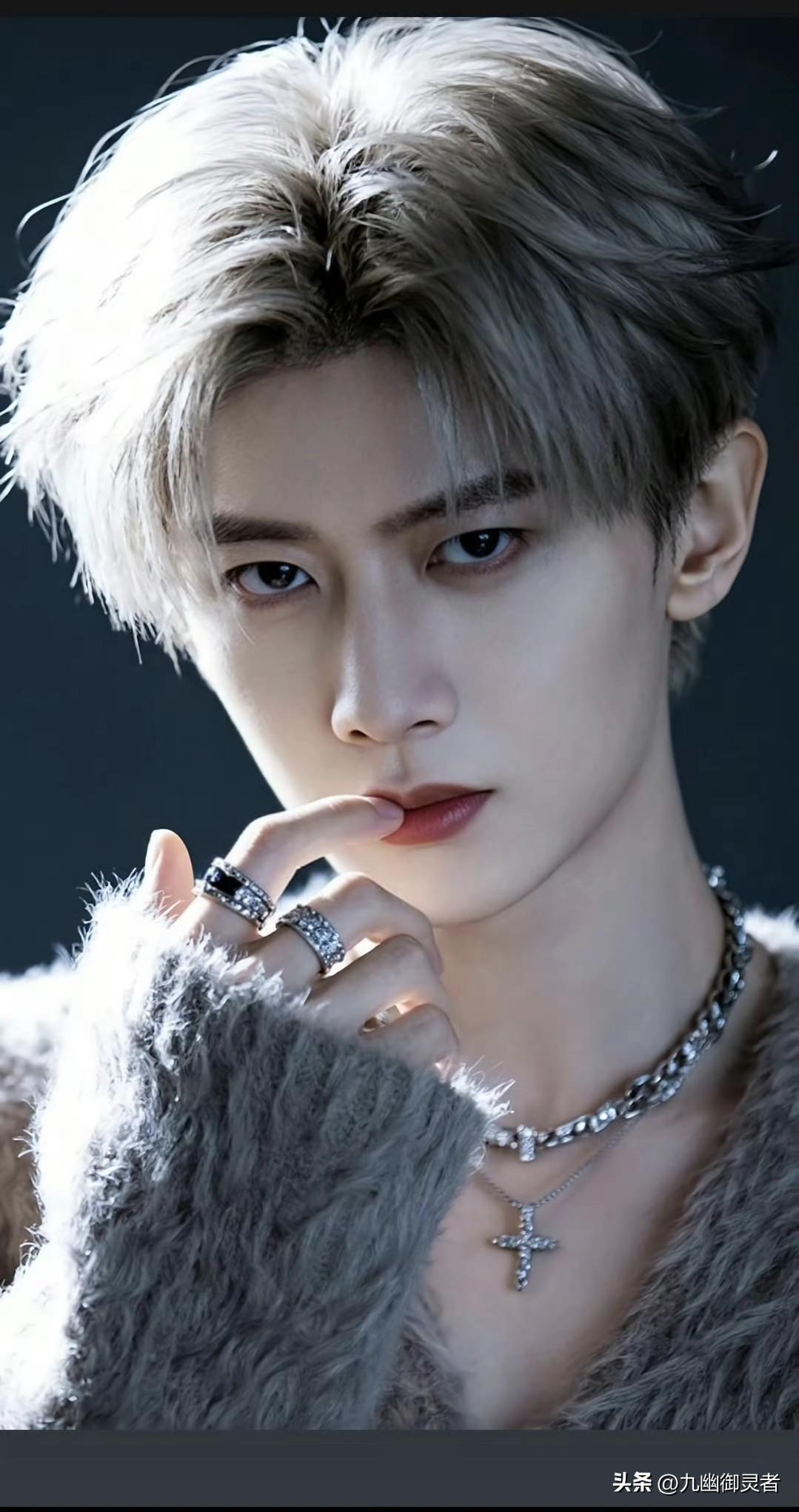 任嘉伦这一年也太猛了吧❗❗❗
一口气播了三部剧[耶][耶][耶]
《无忧渡》《凤