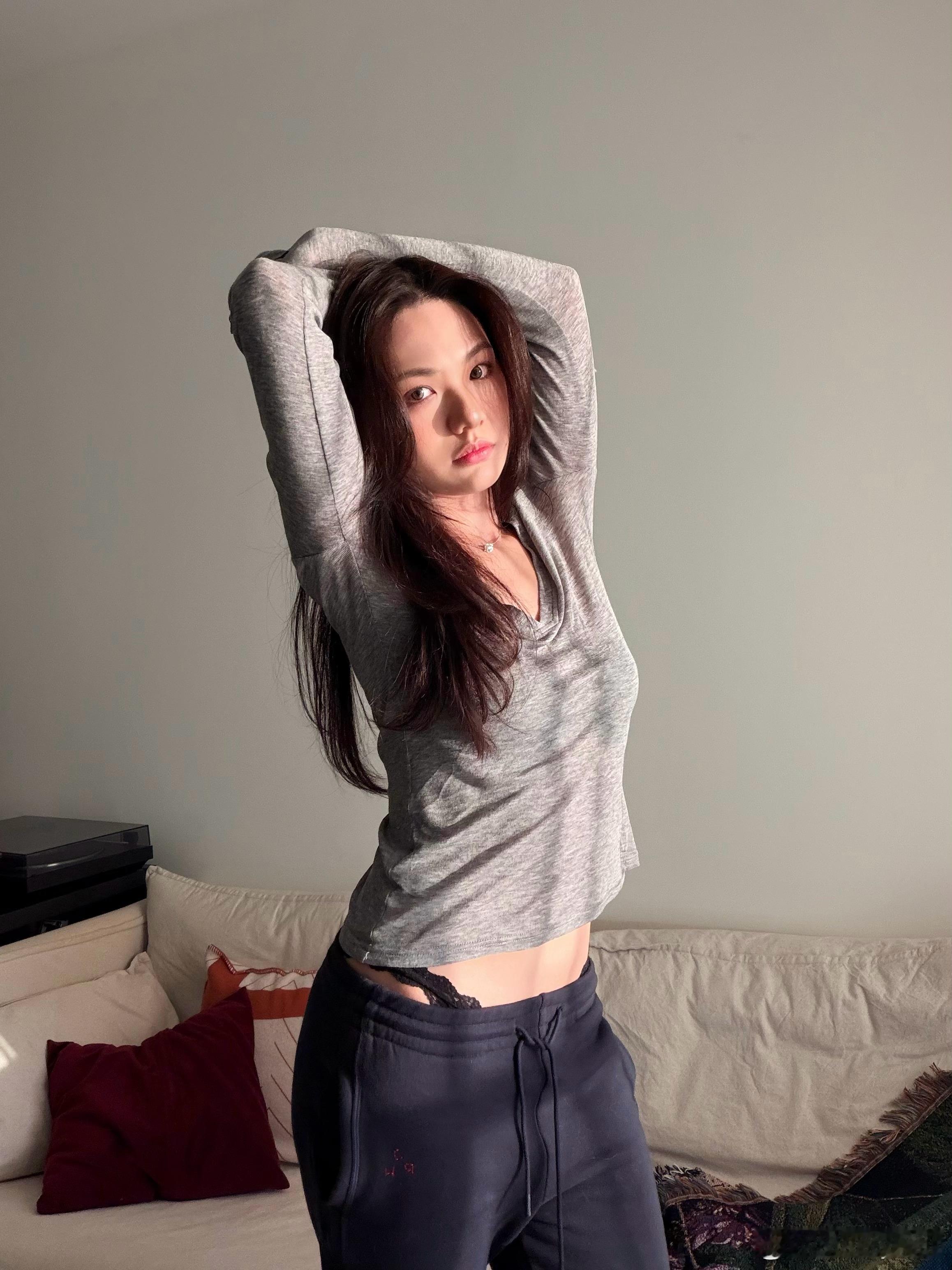 16:30 的家里光刚刚好洒落进来也是我一整天最喜欢的时刻manty分享mant