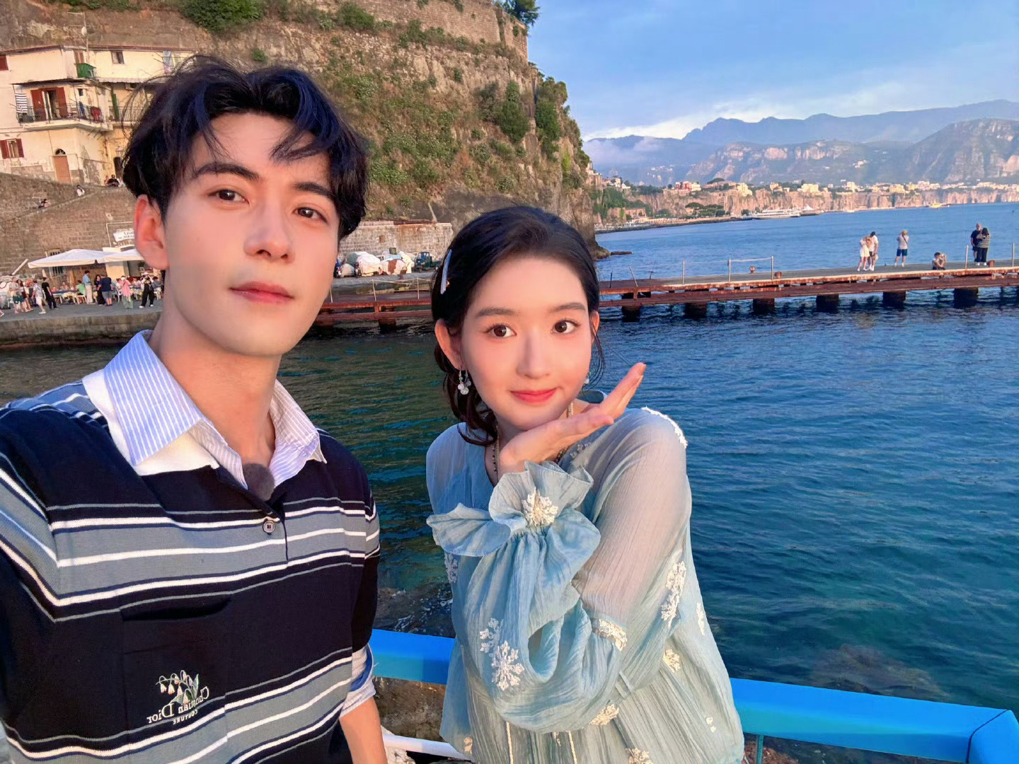 王玉雯陈星旭合照陈星旭王玉雯合照王玉雯陈星旭合照，太养眼了 ​​​